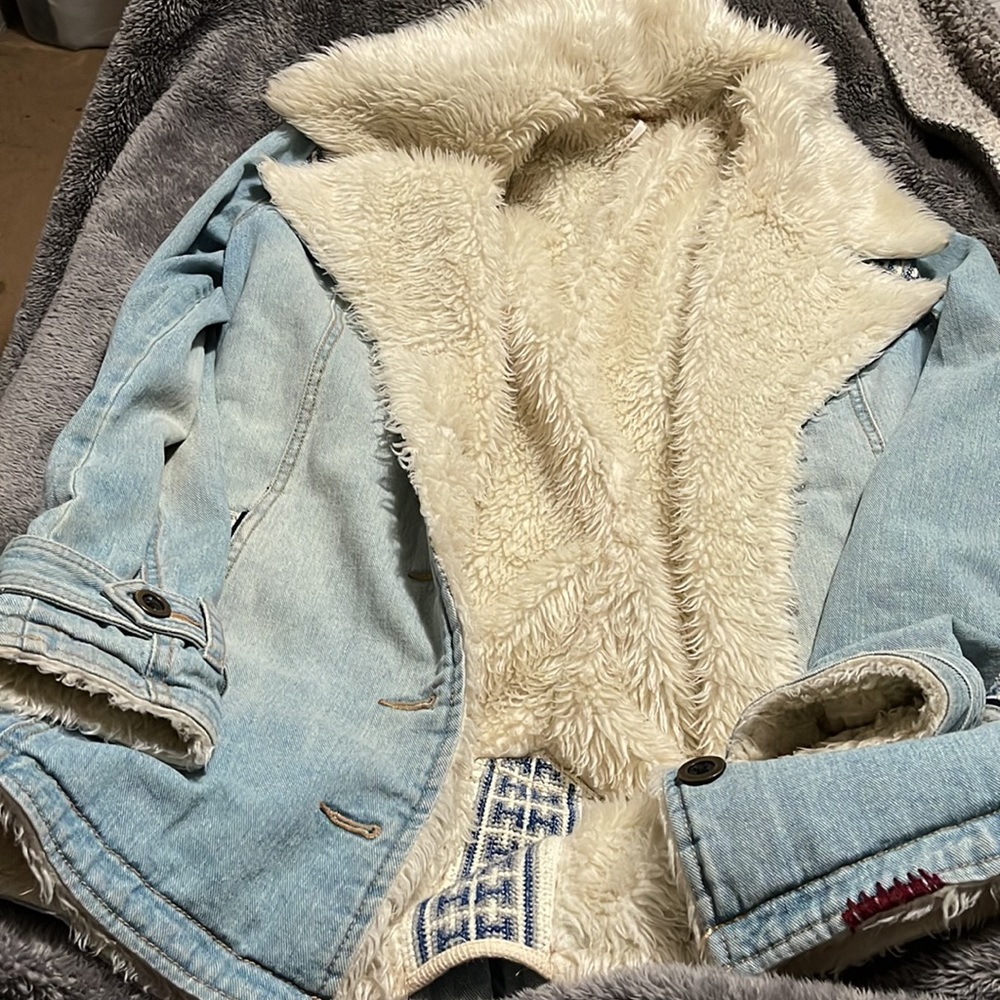 Free people Faux Sherpa lined Denim jacket - Picture 3 of 10